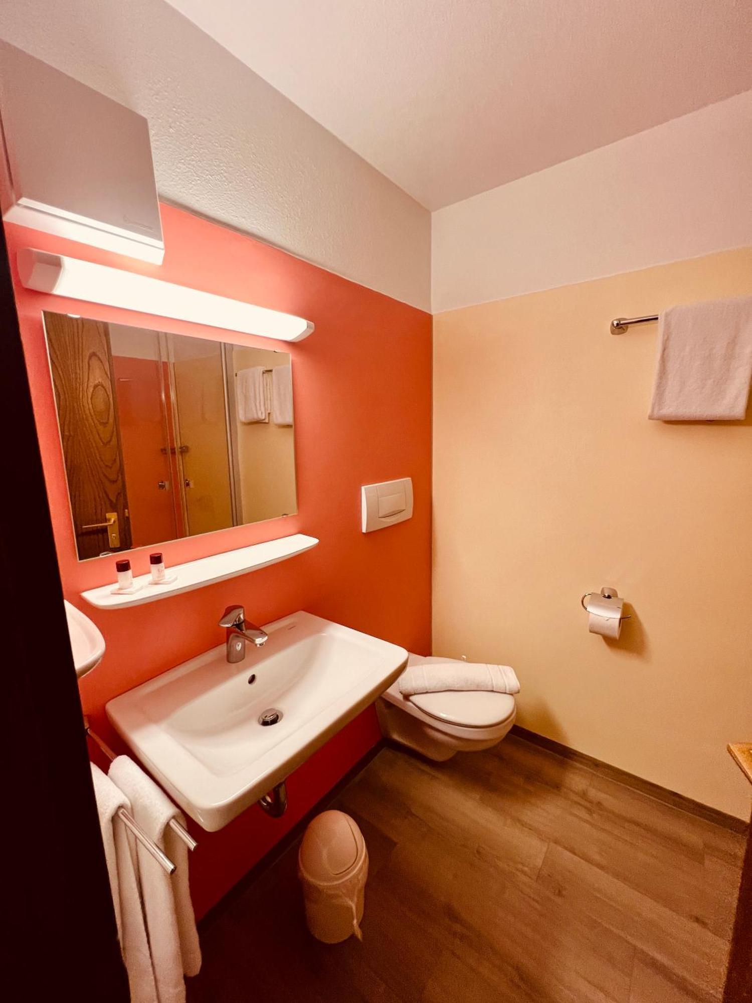 Appartement Mit Bademantelgang Zur Wohlfuehltherme 巴特格里斯巴赫 外观 照片